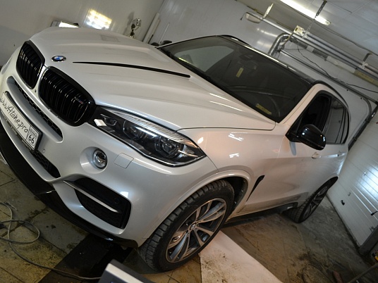    . BMW X5M